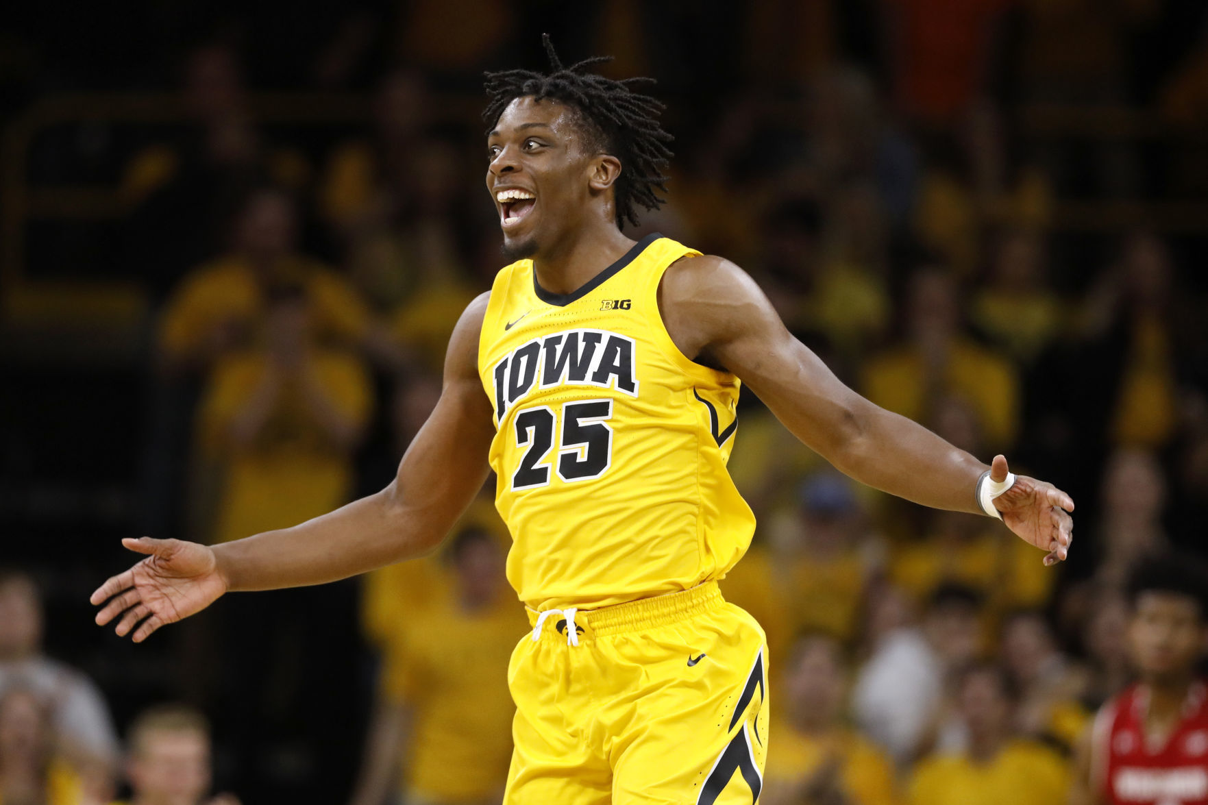 Badgers 72, Hawkeyes 66